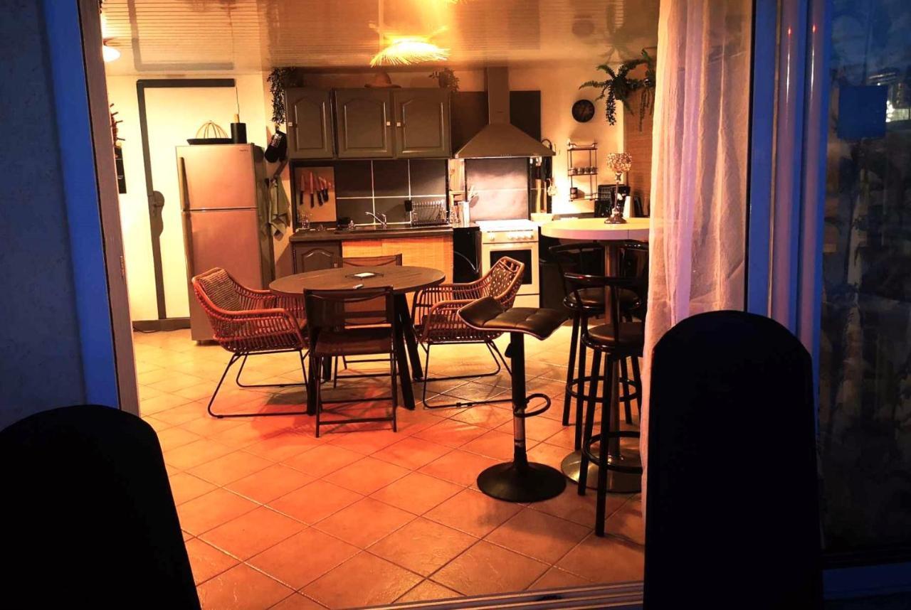 Le Panoramique Loft Bed & Breakfast เลอ ตอมปง ภายนอก รูปภาพ