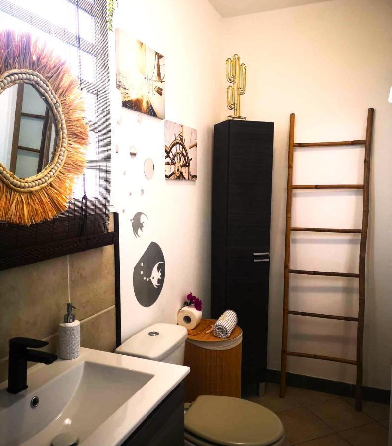 Le Panoramique Loft Bed & Breakfast เลอ ตอมปง ภายนอก รูปภาพ
