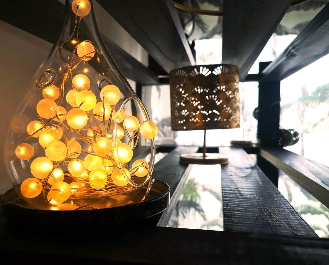 Le Panoramique Loft Bed & Breakfast เลอ ตอมปง ภายนอก รูปภาพ