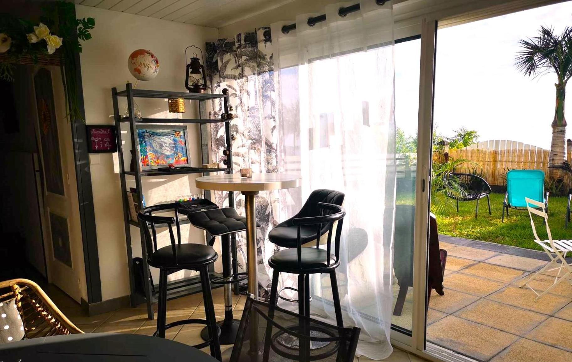Le Panoramique Loft Bed & Breakfast เลอ ตอมปง ภายนอก รูปภาพ